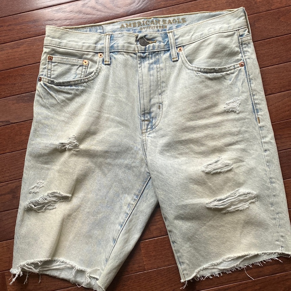 AE outfitters men’s ripped shorts. Waist 30